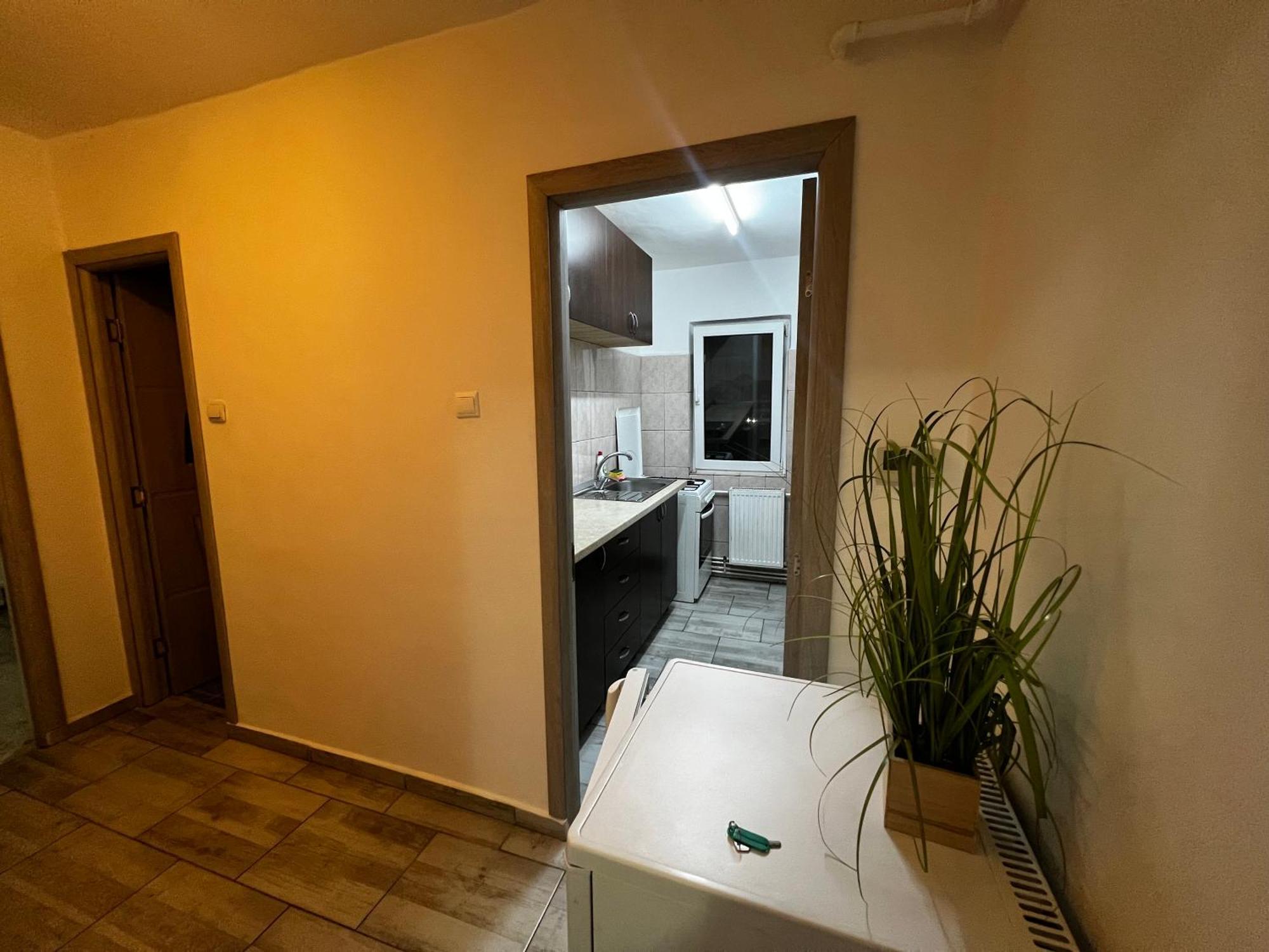 Apartament Targoviste In Regim Hotelier Cu 2 Camere Exterior photo